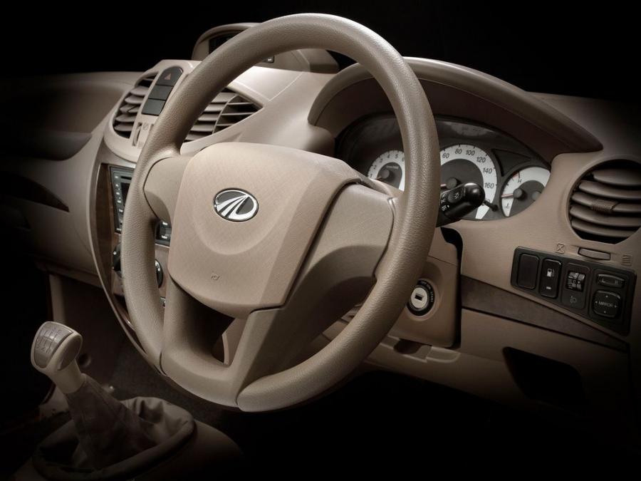  Mahindra XYLO 2009 года  (фото 8 из 10)
